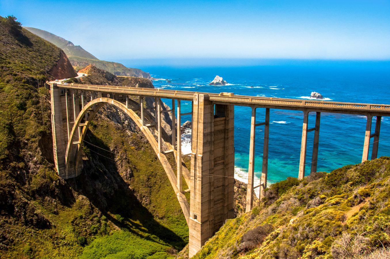 Bixby Bridge in Big Sur, California, USA along the Pacific Coast Highway - a really cool road trips spot!